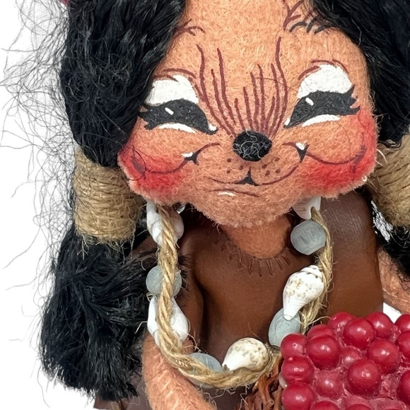 NWOT ANNALEE Native American Indian 6" Girl Mouse Basket of Berries 2006 - Picture 3 of 16